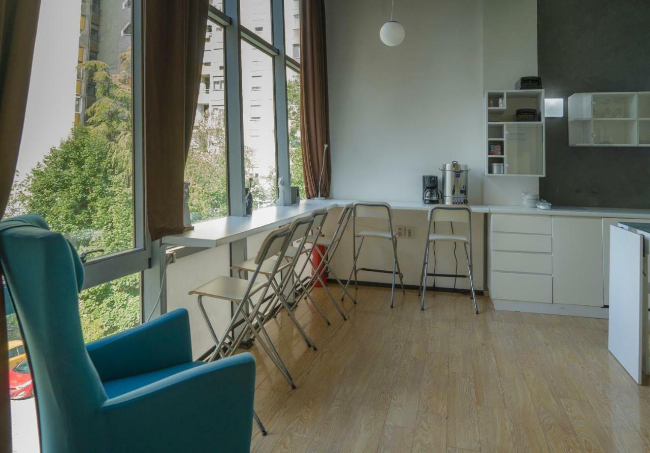 Transit Hotel Central Скоп'є Екстер'єр фото