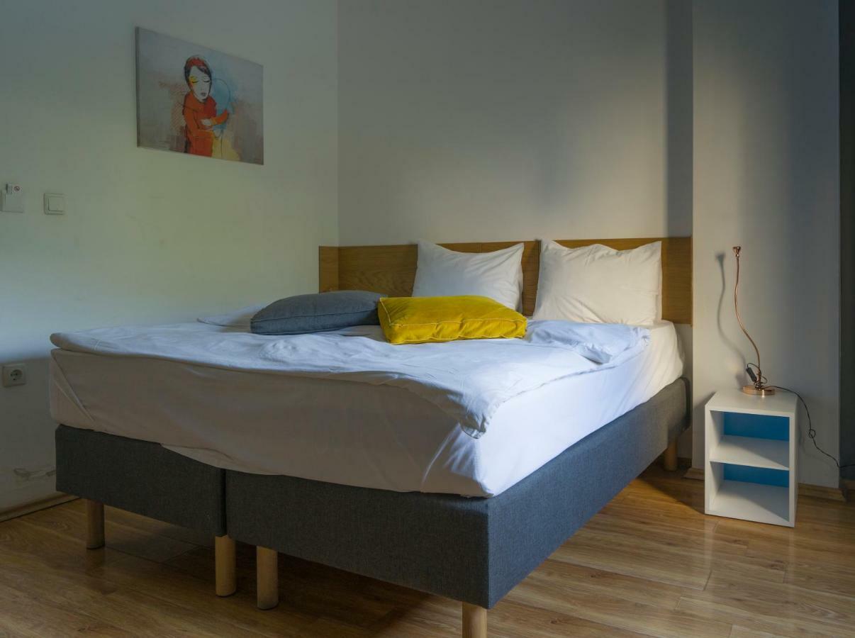 Transit Hotel Central Скоп'є Екстер'єр фото