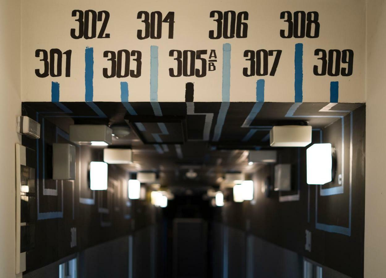 Transit Hotel Central Скоп'є Екстер'єр фото